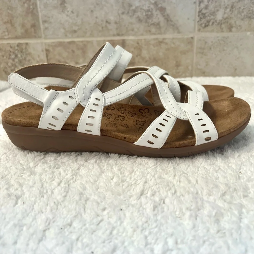 BareTraps Women's Jacey Fisherman Sandal white leather boho grandma comfort 9M